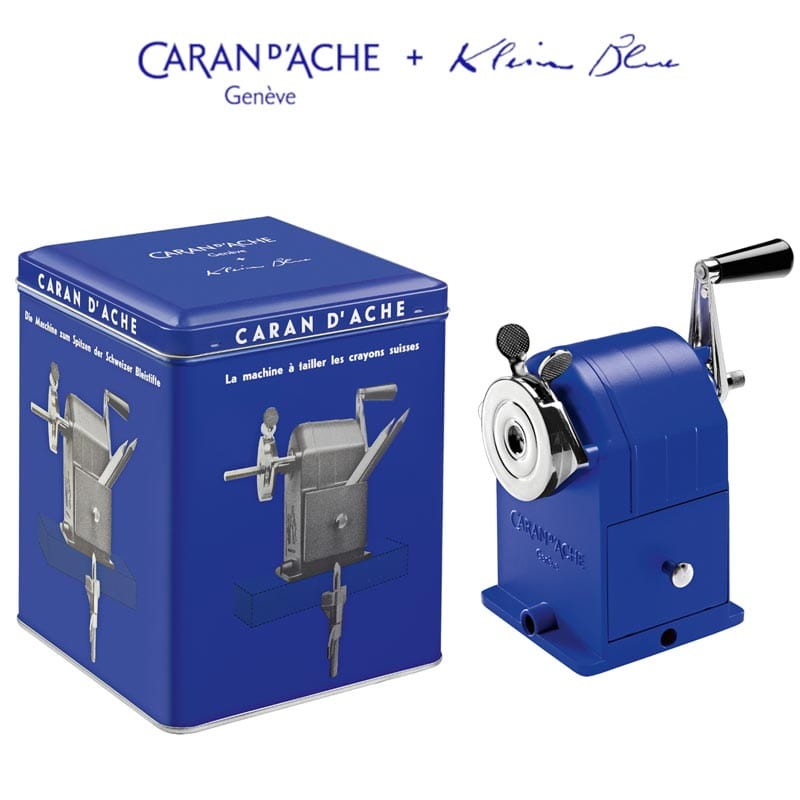 Temperówka-Caran-d'Ache-na-korbkę-Klein-Blue--CD455-648