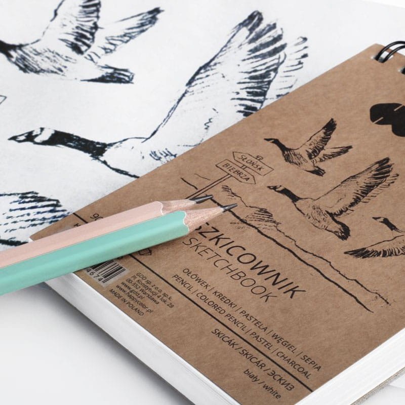 Szkicownik na spirali Happy Color biały - A4, 90 g, 80 ark