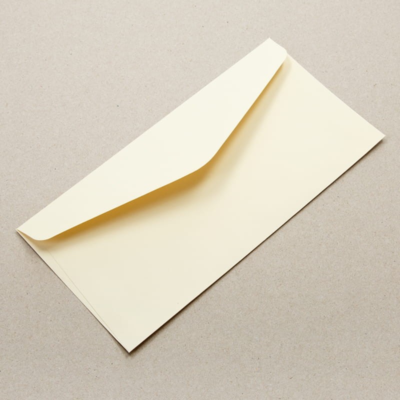 Koperta gładka 130 g DL 10 szt. ciemnokremowa 02
