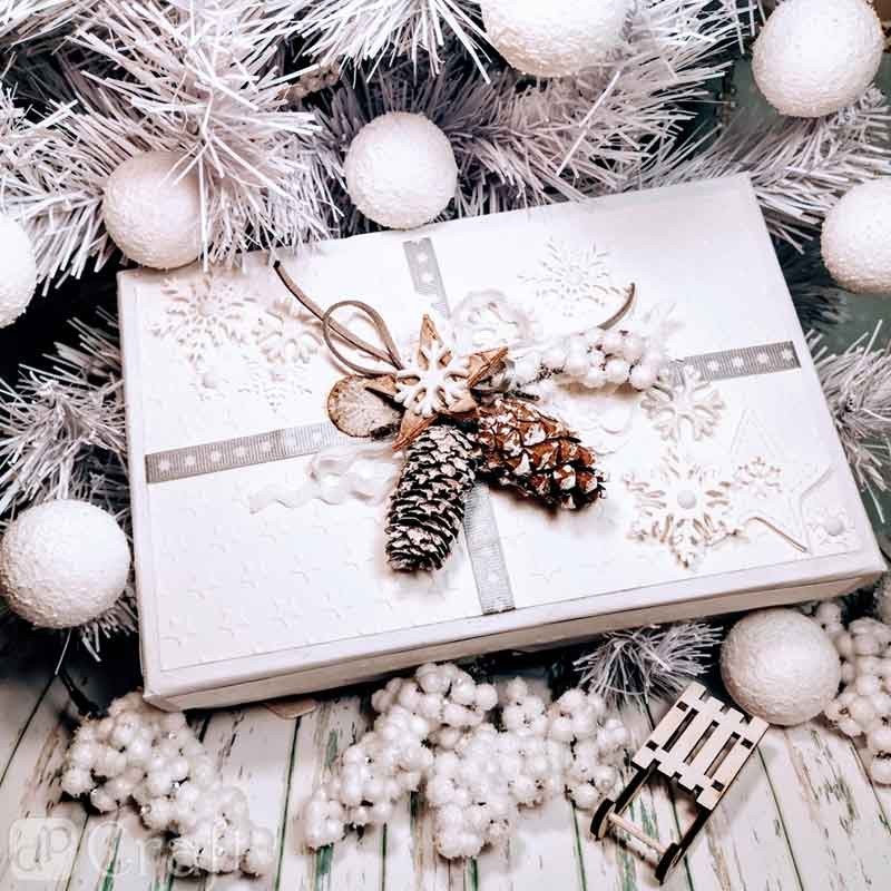 aklejki z pianki brokatowe dpCraft 12 szt. śnieżynki 3 kolory 03