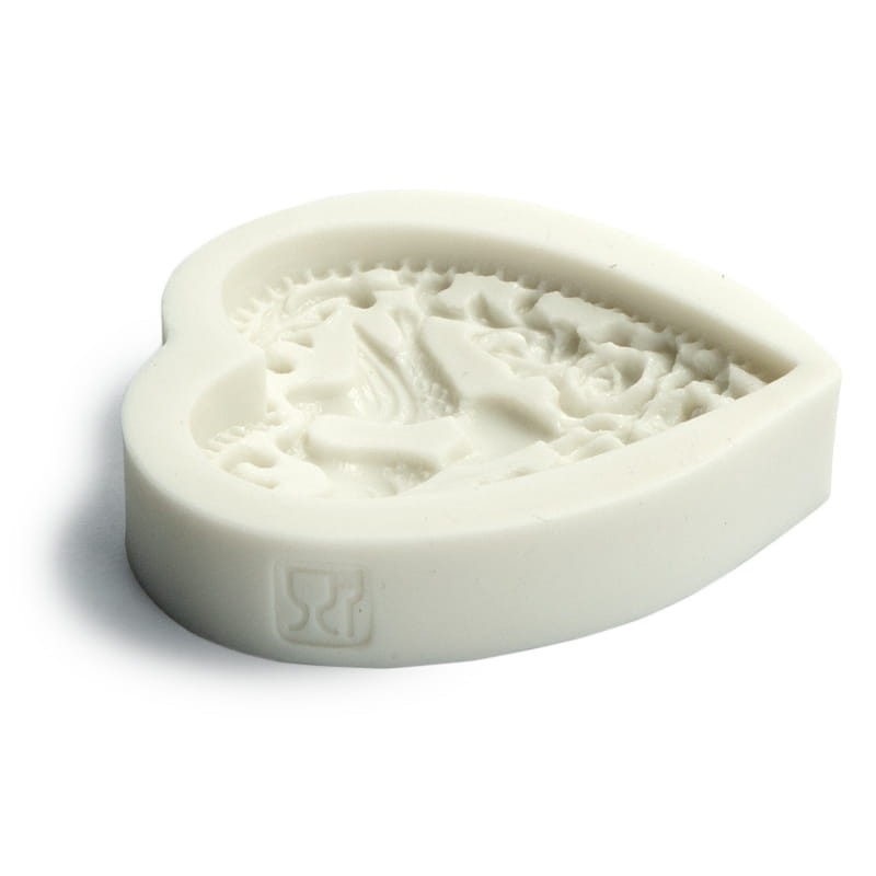 foremka-silikonowa-serce-z-golabkami-02