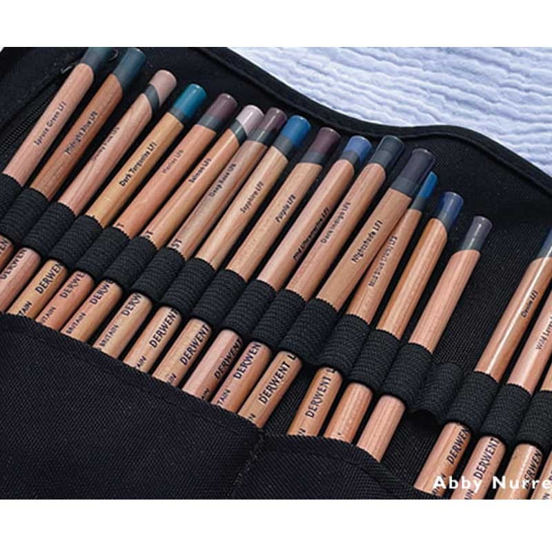 Piórnik-zwijany-na-kredki-Derwent-czarny-2306206-04