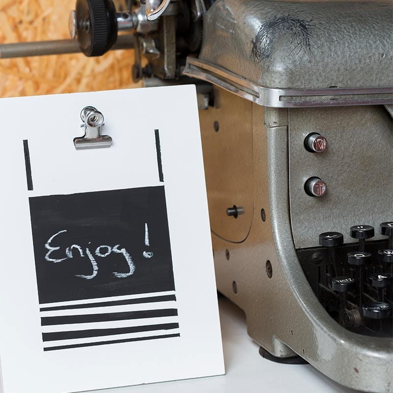 Farba-tablicowa-Blackboard-Art-Creation-250-ml-3023-Powerfull-red-04