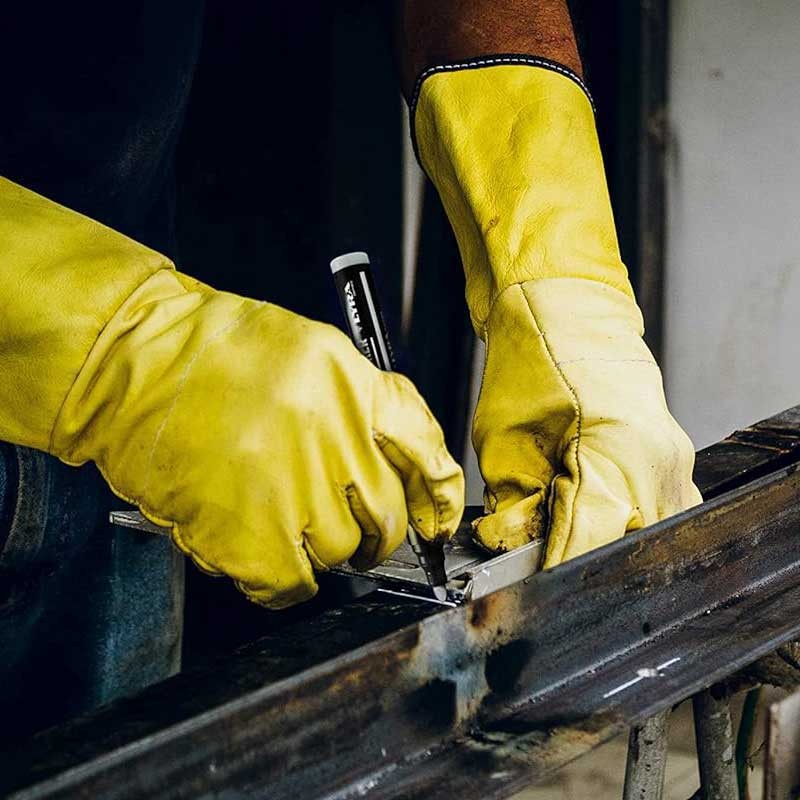 Marker-permanentny-Lyra-Industry-2-4-mm-biały-03