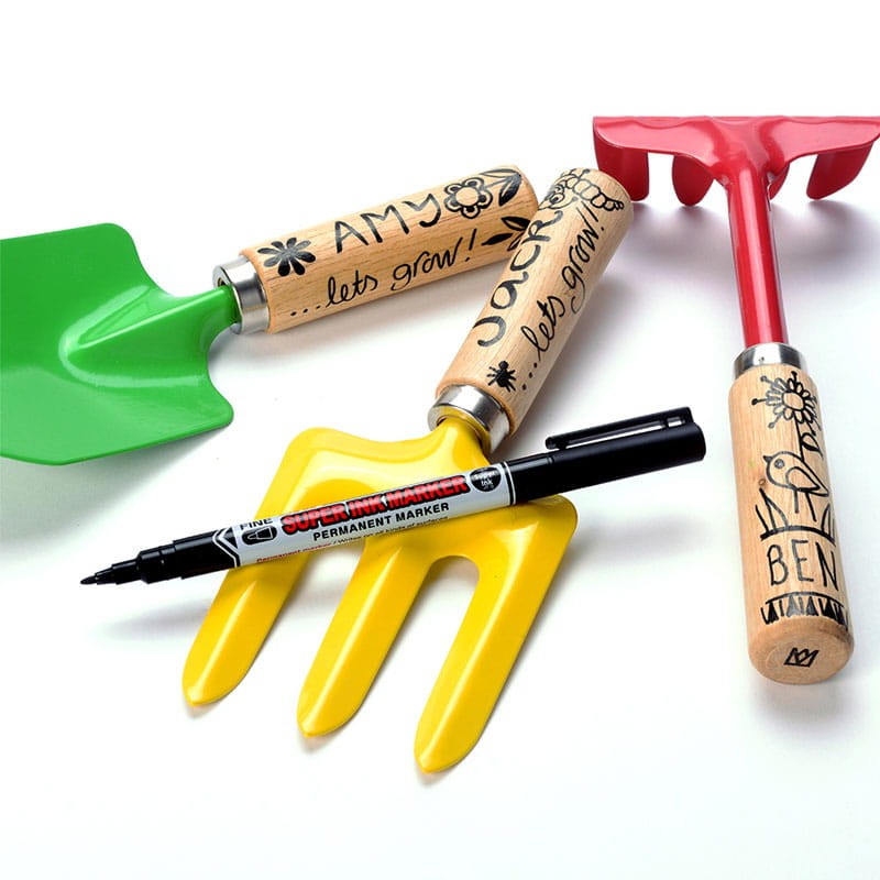 marker-permanentny-uni-super-ink-9-mm-czarny-12.jpg