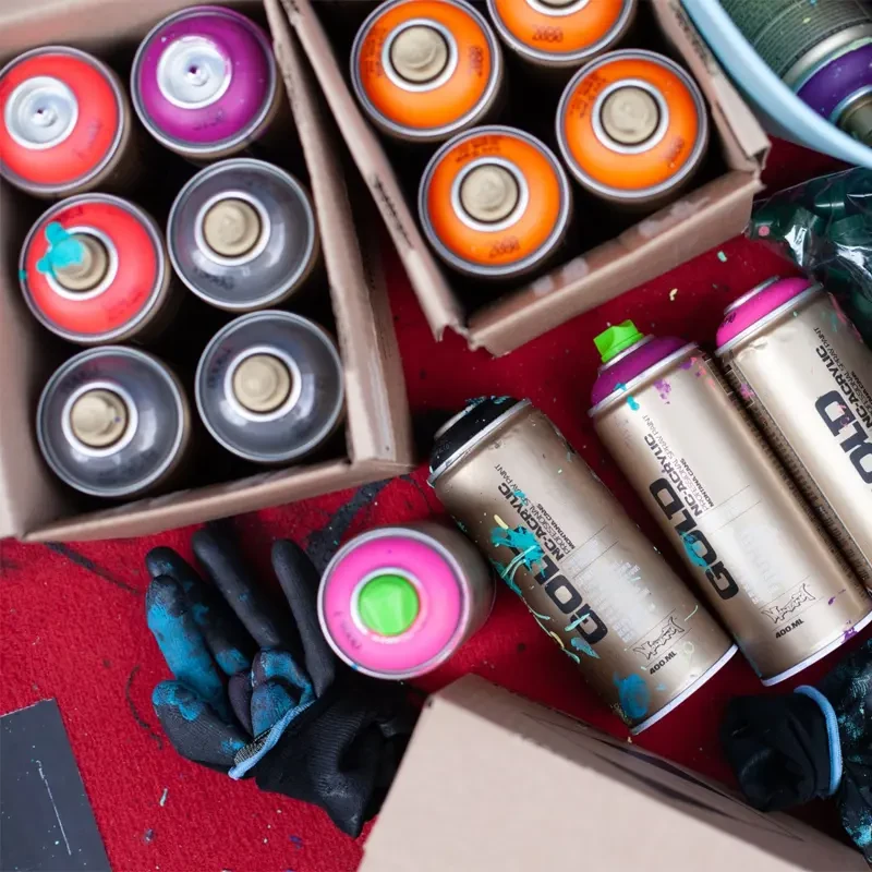 Farba w sprayu Montana Gold 400 ml Classic 5210 Denim 04