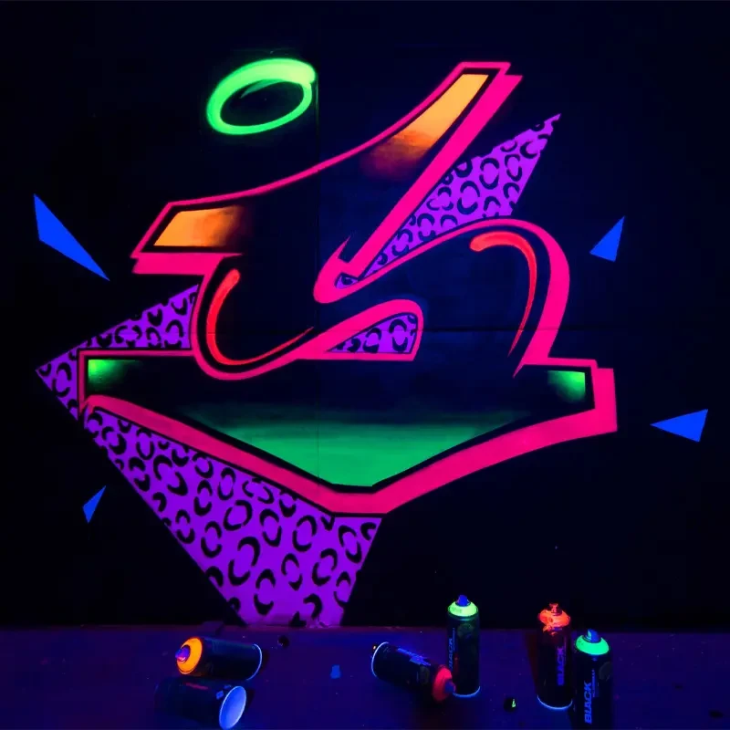 Farba w sprayu Montana Black 400 ml IN 2000 Infra Orange 03