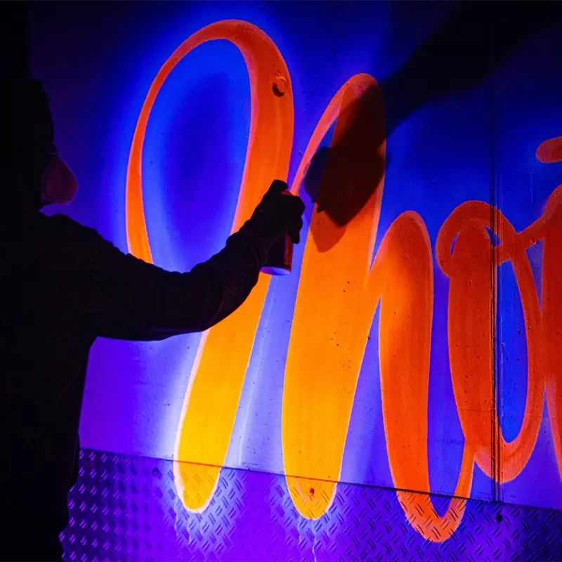 Farba w sprayu Montana Black 400 ml IN 1000 Infra Yellow 05