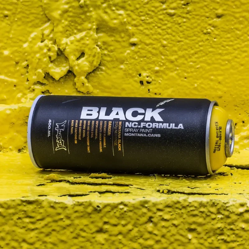 Farba w sprayu Montana Black 400 ml BLK TR 1000 True Yellow 05