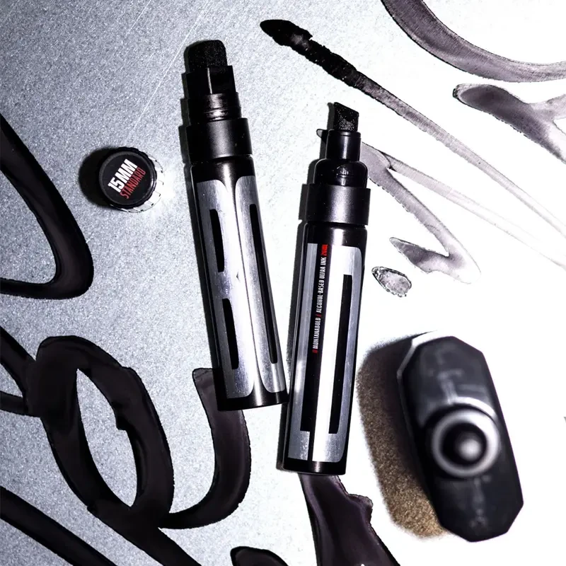 Tusz Montana Bold Refill Permanent Ultra Ink 200 ml 04