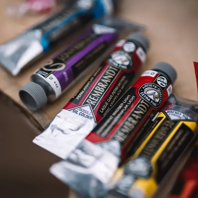 Farba olejna Rembrandt 40 ml - 537 S3 Permanent violet medium 03