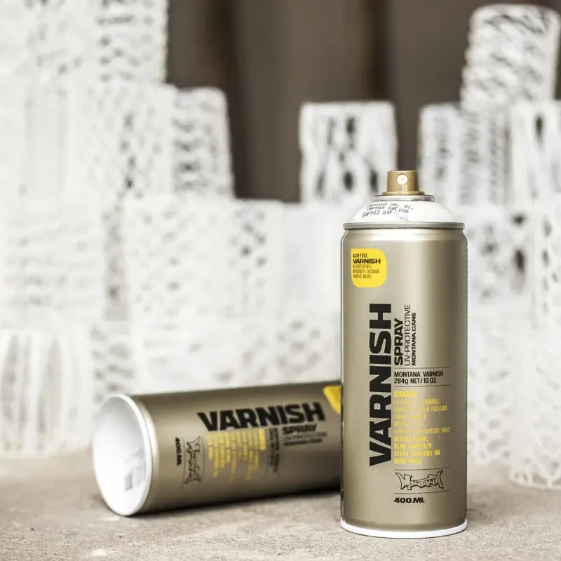 Werniks satynowy w sprayu Montana Tech 400 ml T1005