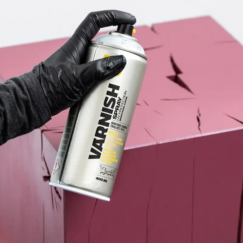 Werniks błyszczący w sprayu Montana Tech 400 ml T1000 06