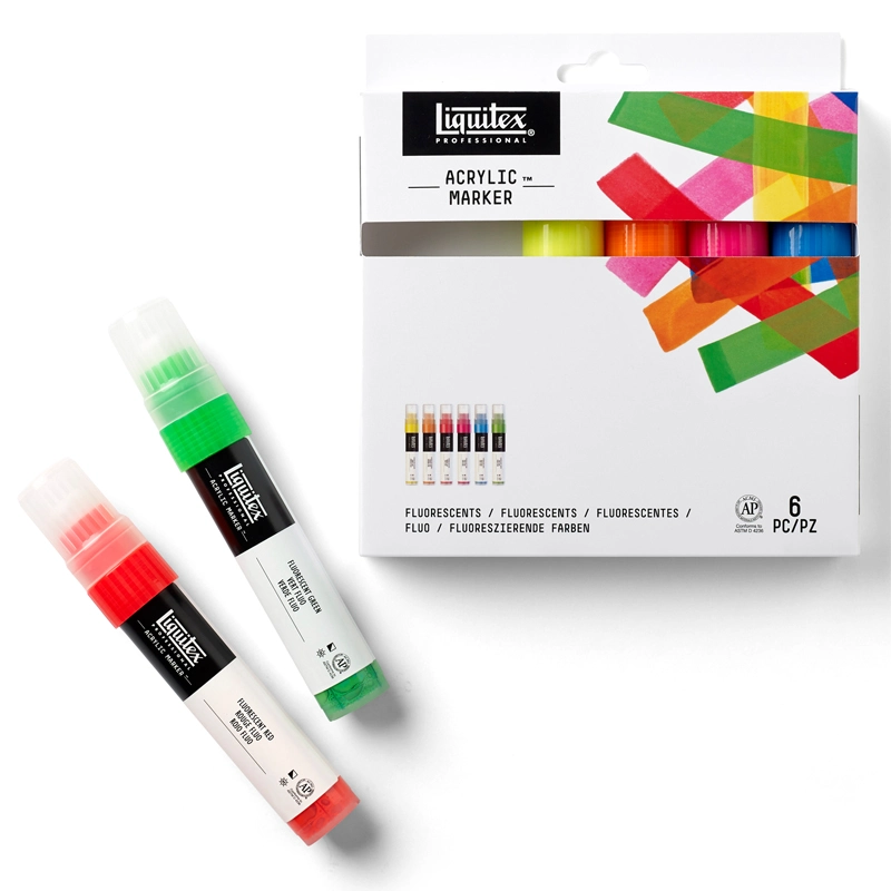Komplet mazaków akrylowych Liquitex Fluorescents na białym tle, z leżącymi obok dwoma markerami z zestawu.